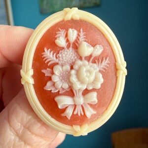 Vintage Avon Floral Cameo Brooch in Coral and Cream